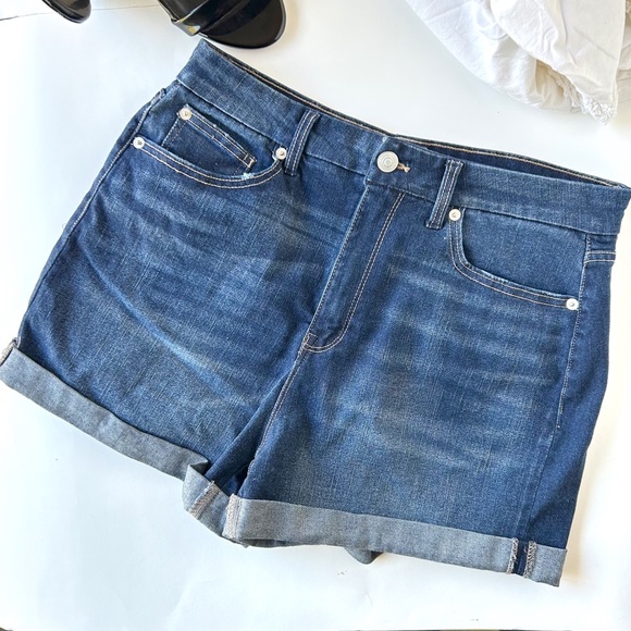 3/$20 No Boundaries Dark Denim Cuffed Shorts - Picture 3 of 9